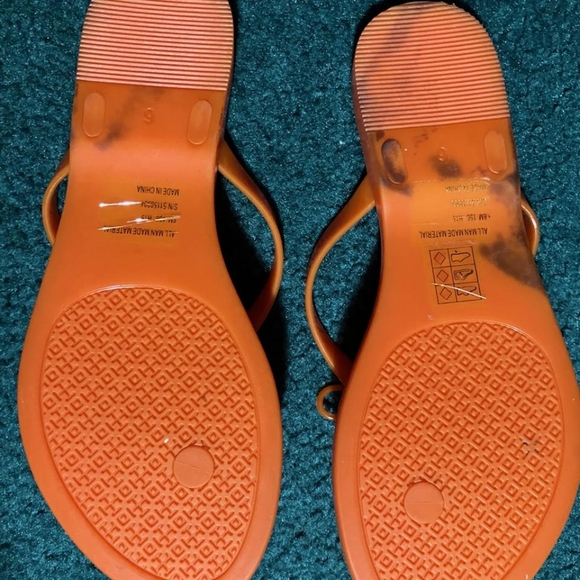 Tory Burch orange jelly sandal - Picture 2 of 2